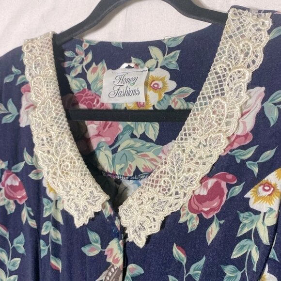 Vintage Honey Fashions Romantic Floral Cottagecore Dress With Lace Collar - Picture 9 of 13